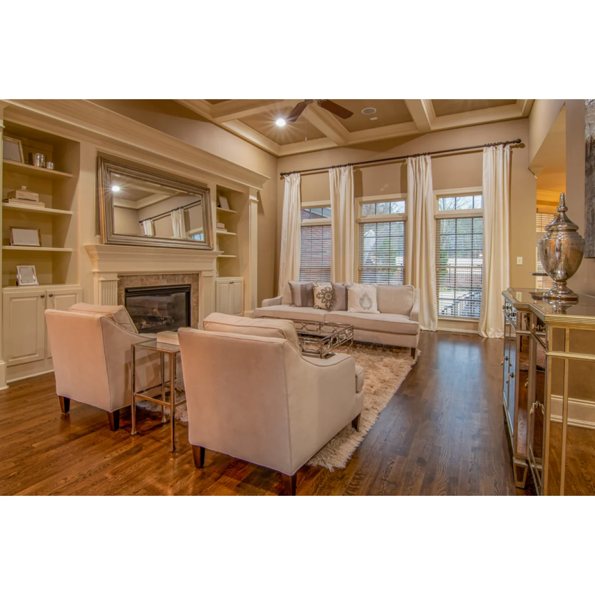 Three-Seater Lounge Suite
